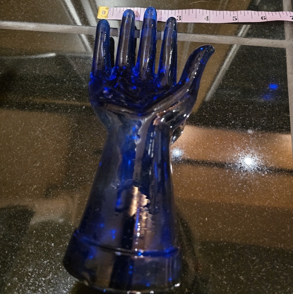 Vintage Cobalt Blue Glass Hand Jewelry Ring Holder. Small bubble back of pointer - Picture 7 of 9
